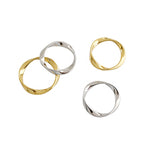 Minimalist Mobius Twisted Ring - L’Heure Marquée 