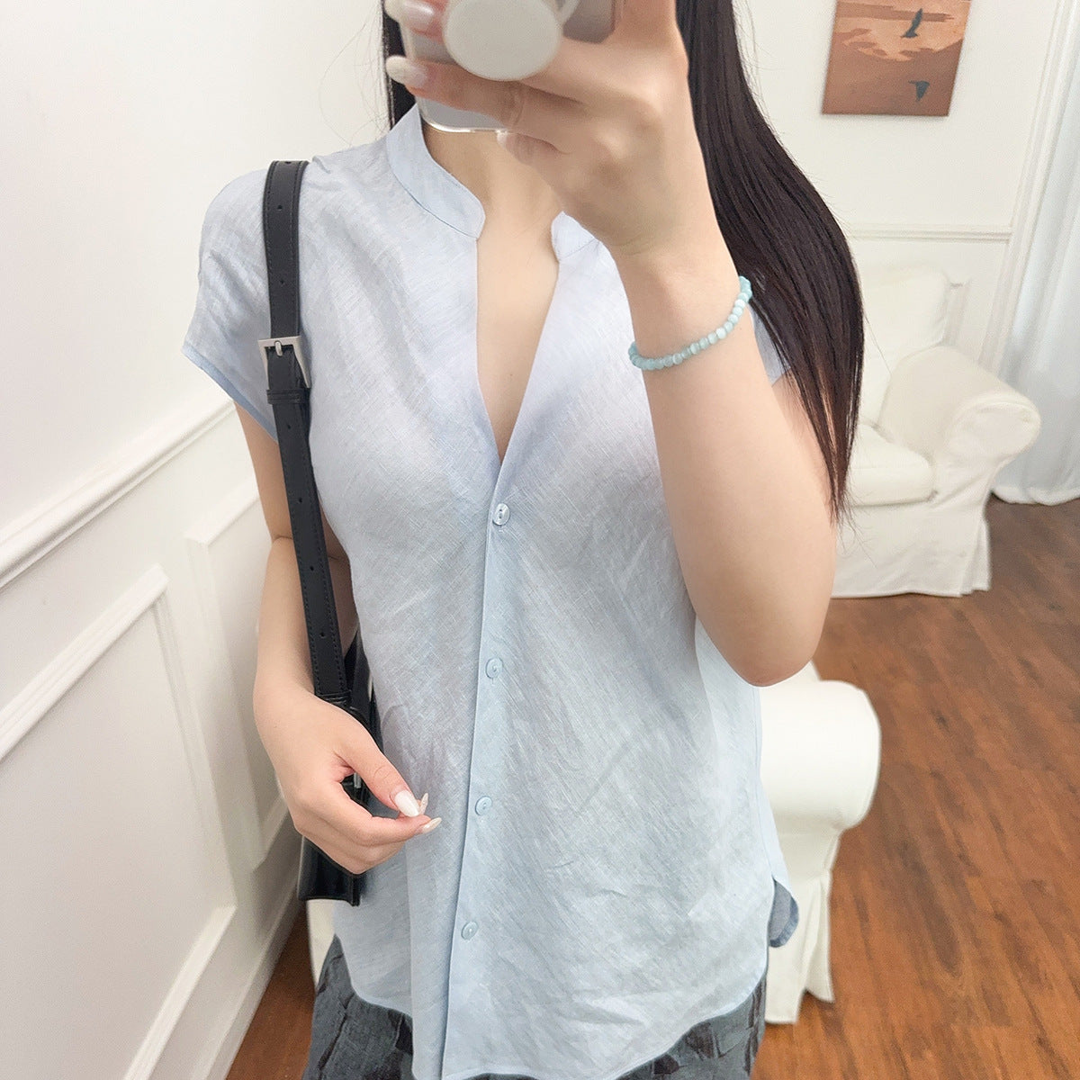 Minimalist Old Money Style Pure Linen V-neck Sleeveless Shirt - L’Heure Marquée 