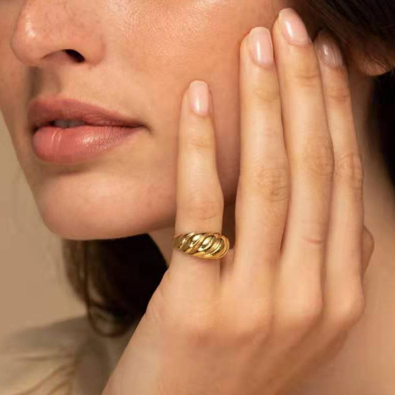 Women Titanium Steel Ring - L’Heure Marquée 