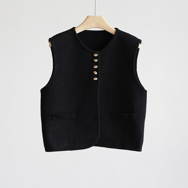 Old Money Style Round Neck Golden Bean Buckle Knitted Vest - L’Heure Marquée 